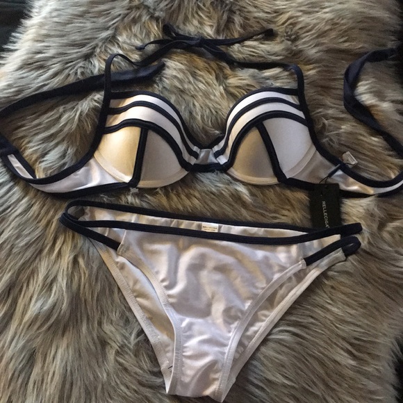 RELLECIGA Other - 🆕 white w blue lining two piece bikini size M